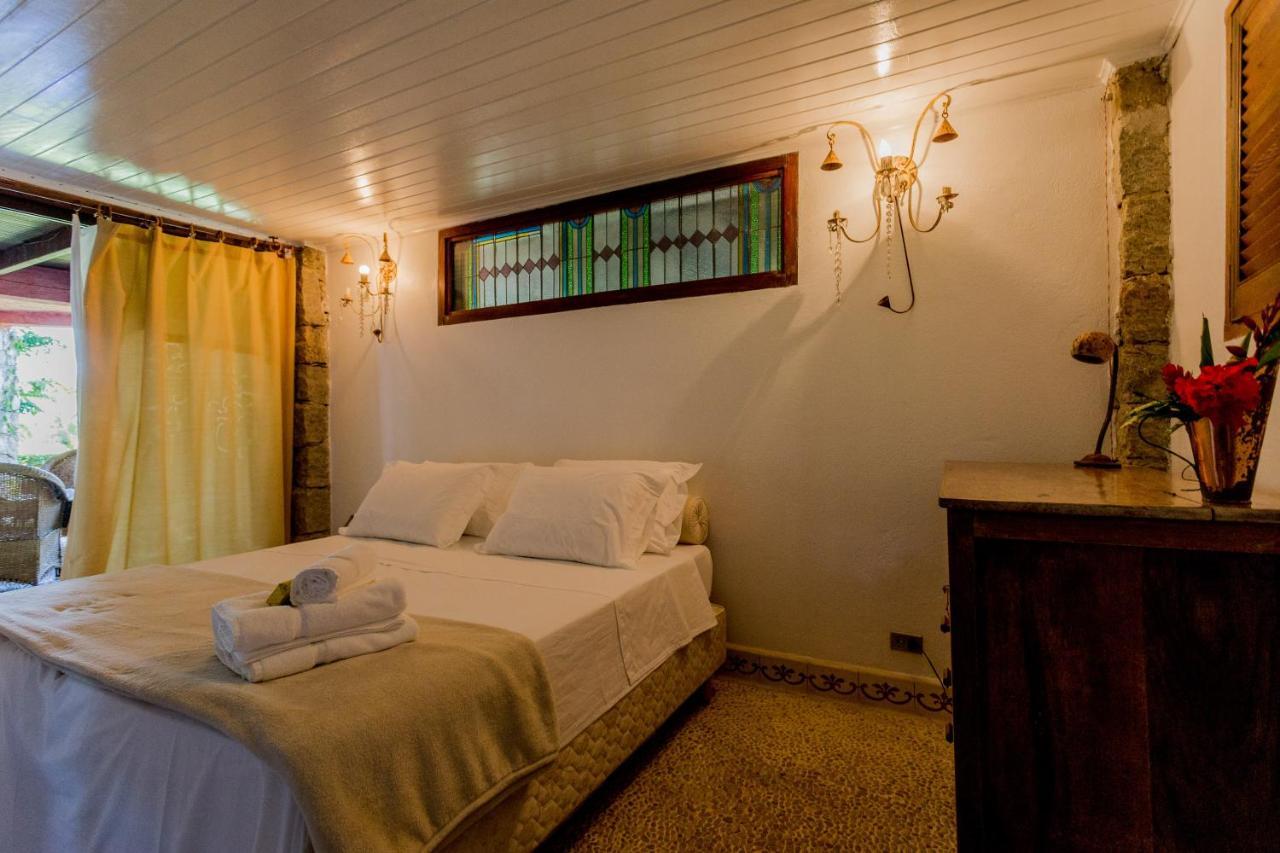 Feiticeira Guesthouse 伊利亚贝拉 客房 照片